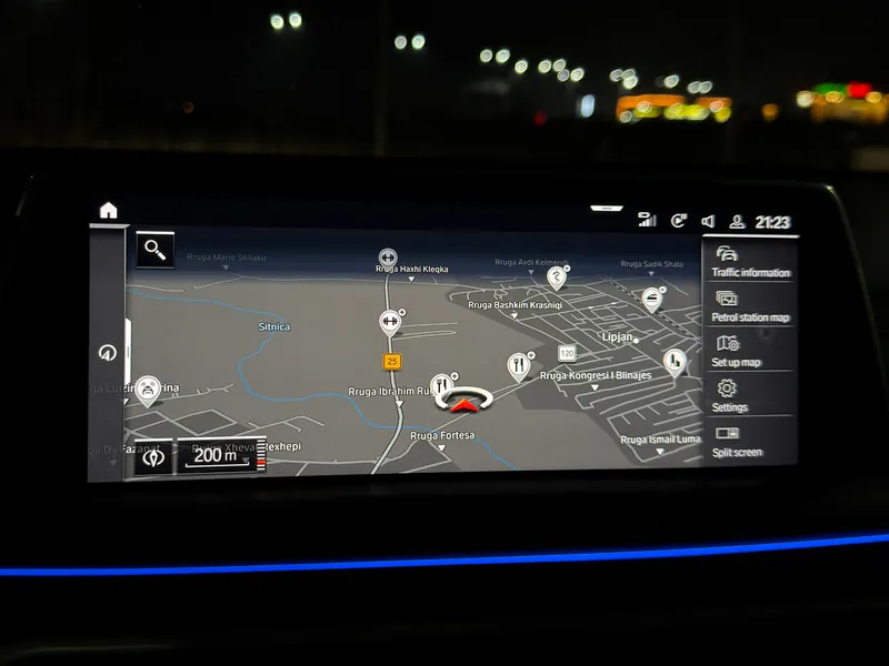 BMW - Navigacion / Harta - Harta e navigacionit në ekranin qendror